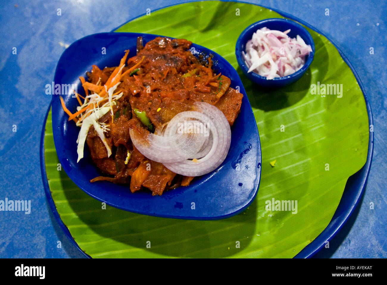 Ristoranti indiani meridionali realizzato da Parotha tritato in un ristorante a Thanjavur nell India meridionale Foto Stock