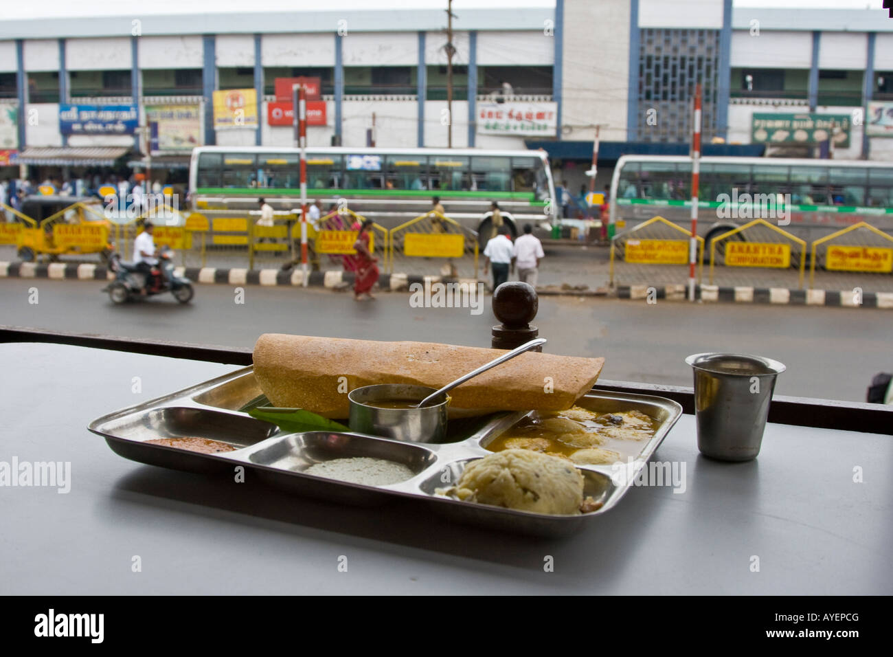 Mini ristorante Tiffin Prima colazione in Tiruchirappalli o Trichy India del Sud Foto Stock