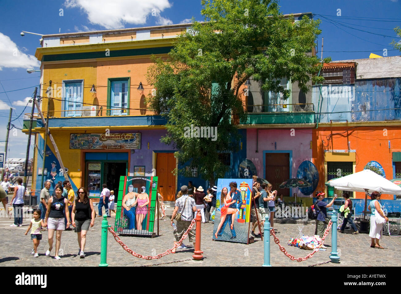 Gli edifici colorati sul Caminito in La Boca barrio in Buenos Aires Argentina Foto Stock