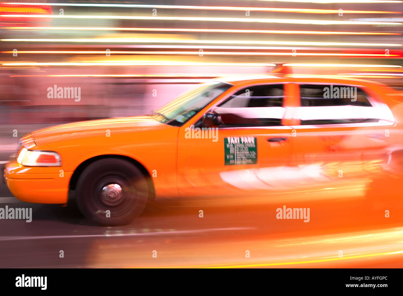 Il servizio Taxi in Times Square a New York City Foto Stock