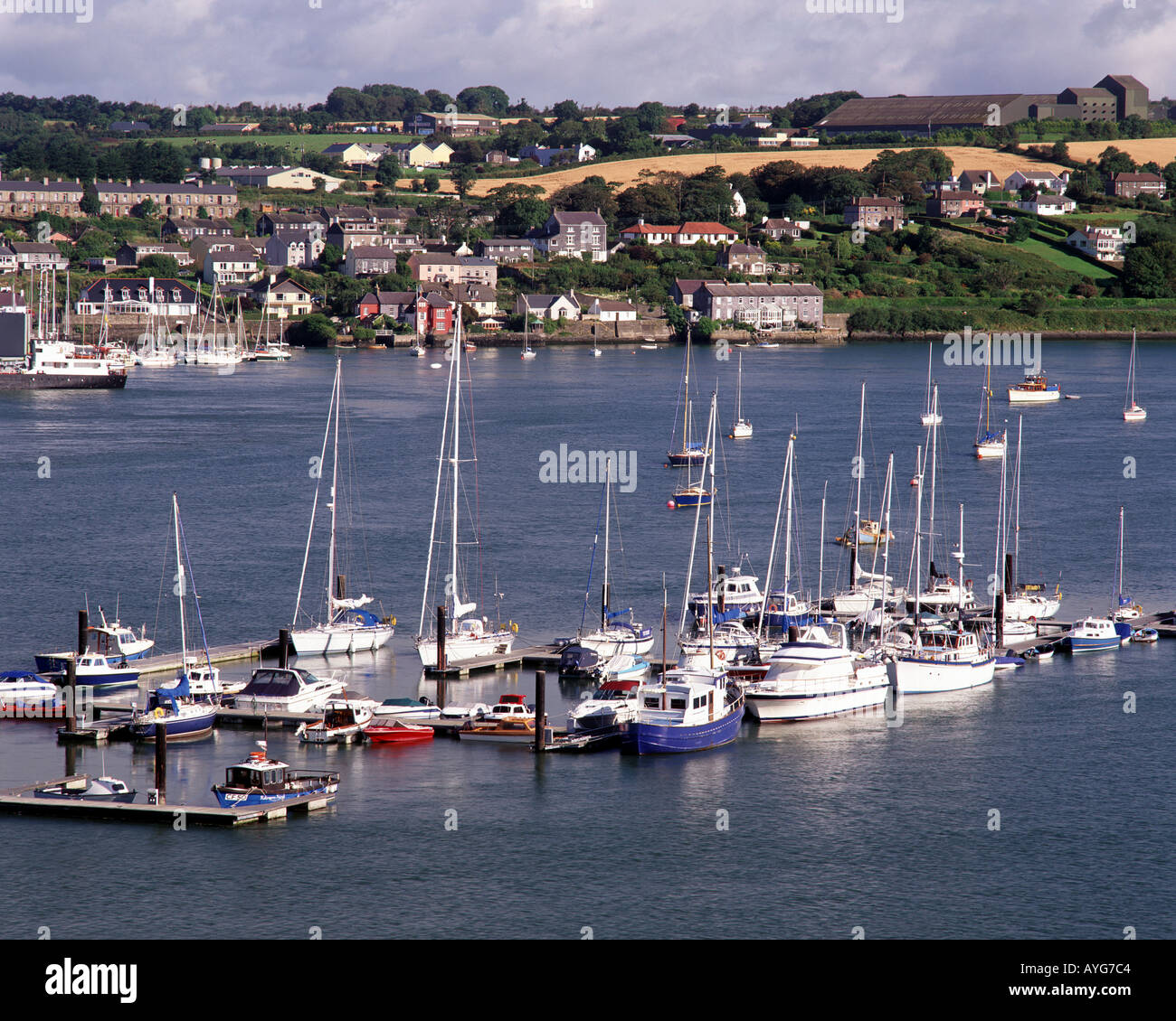 IE - CO. CORK: il porto e la città a Kinsale Foto Stock