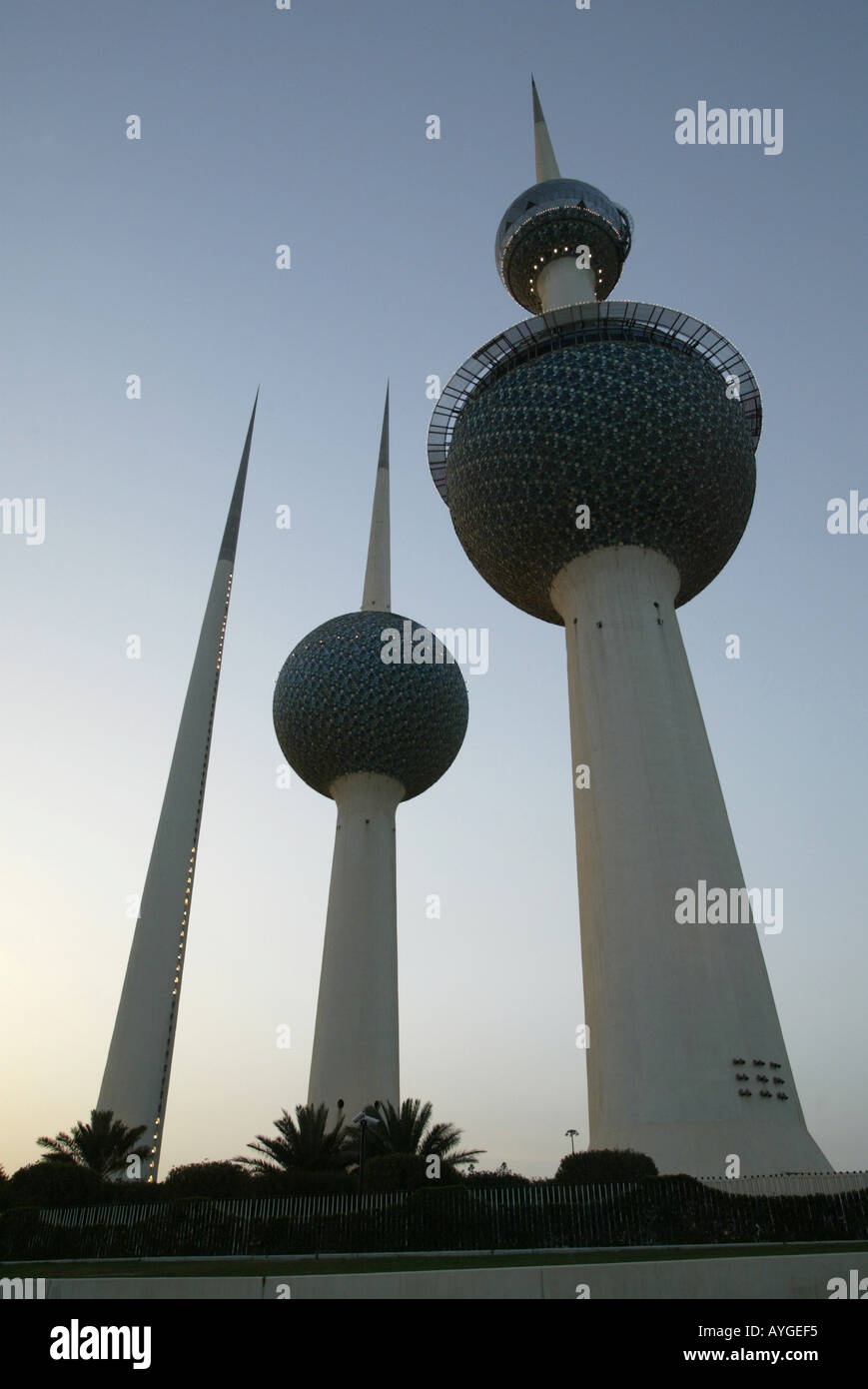 Il Kuwait Towers observation deck ristorante e torri d'acqua sul lungomare di Kuwait City lungo il Golfo Persico Foto Stock