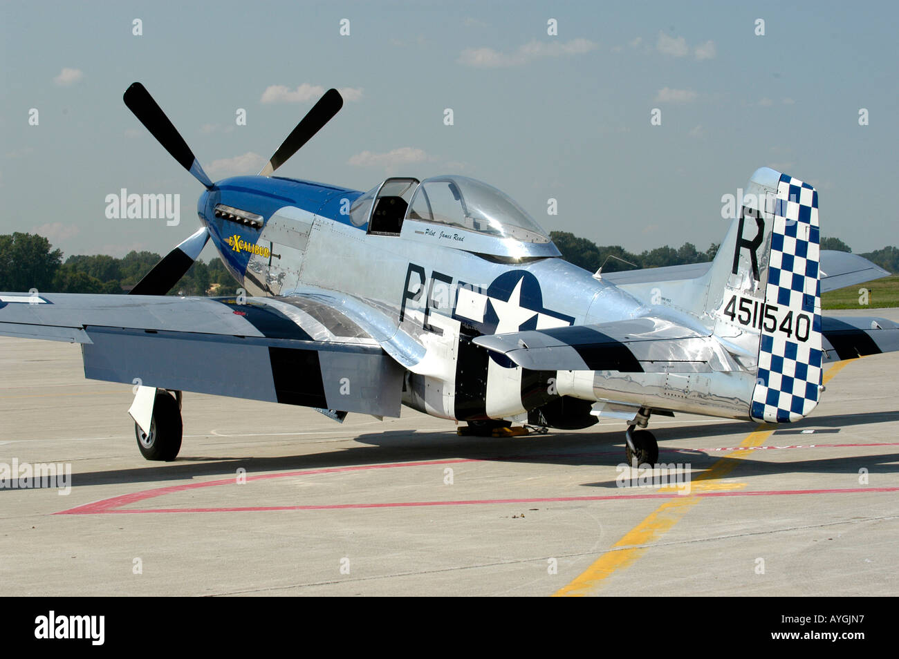 P 51 Mustang aereo da combattimento presso l'Air Show a Selfridge Air Force Base Mt Mount Clemens Michigan MI Foto Stock