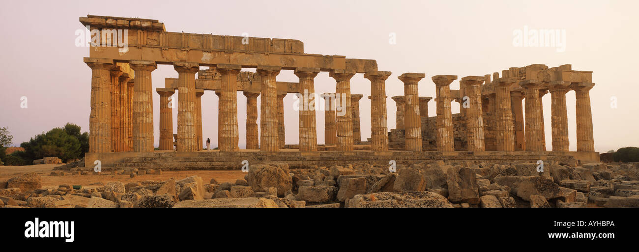 Rovine del tempio greco dal VII secolo a.c. a Selinunte in provincia di Trapani in Sicilia Italia Foto Stock