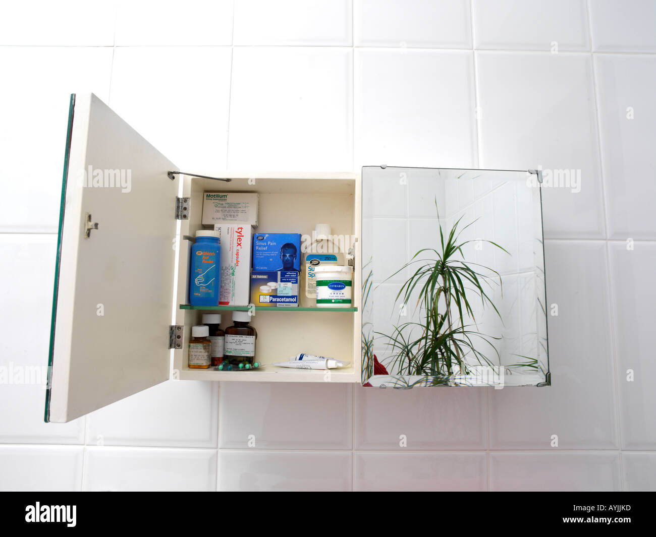 Armadietto con farmaci Foto Stock