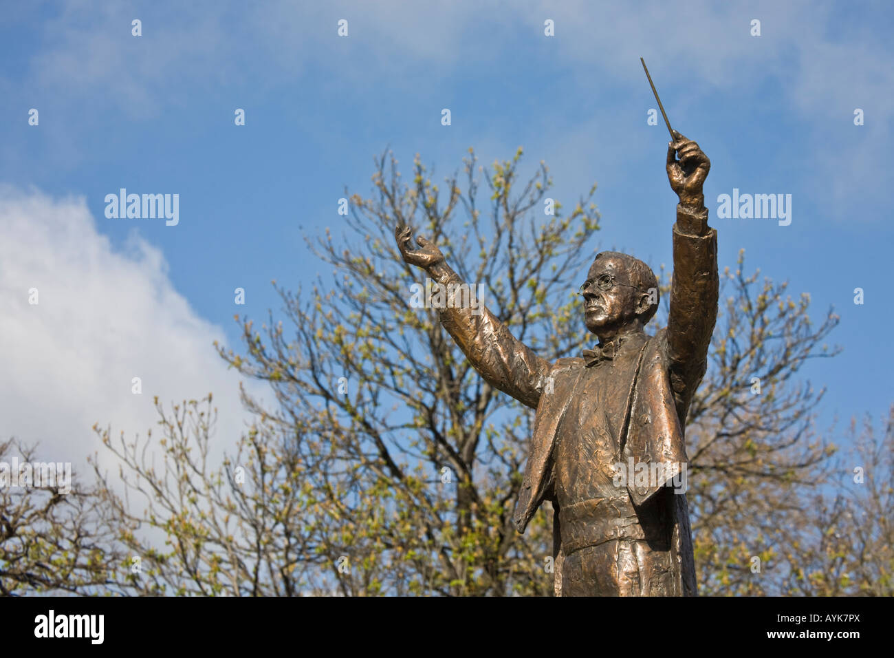 La statua di Gustav Holst nei Giardini Imperiali, Cheltenham, Inghilterra Foto Stock