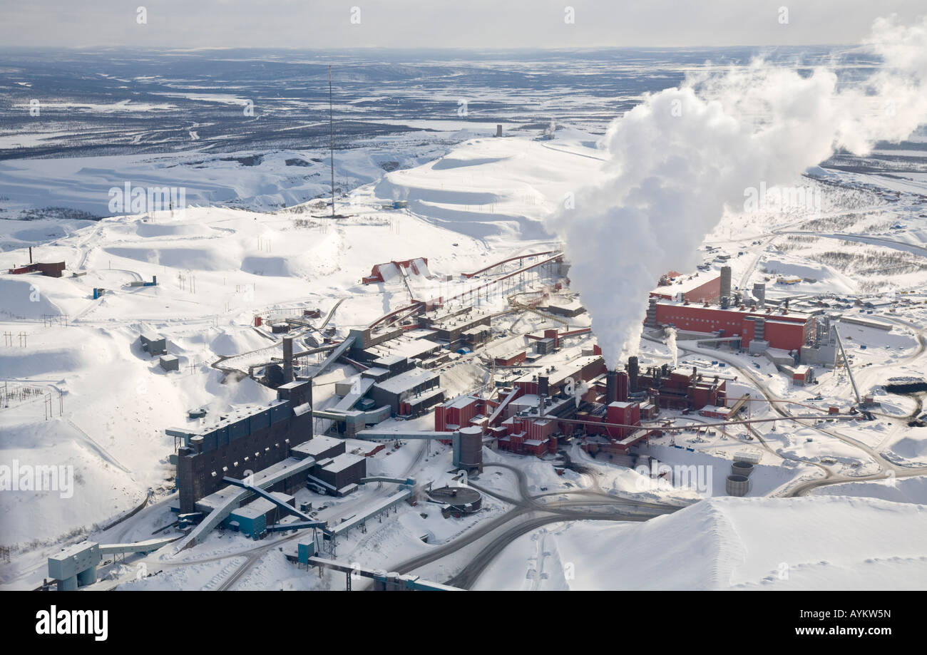 Vista aerea della LKAB miniera di ferro a Kiruna/Svezia, di tutto il mondo più grande e moderna miniera di ferro Foto Stock