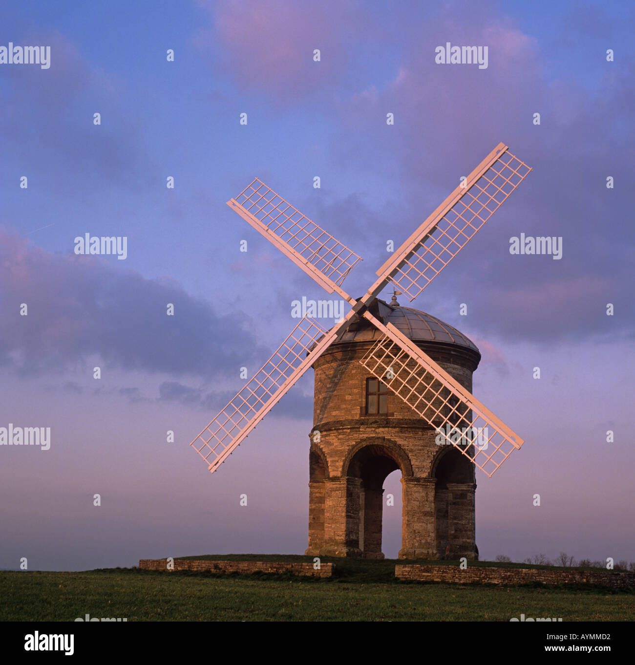 Chesterton Windmill all ultima luce Warwickshire Foto Stock