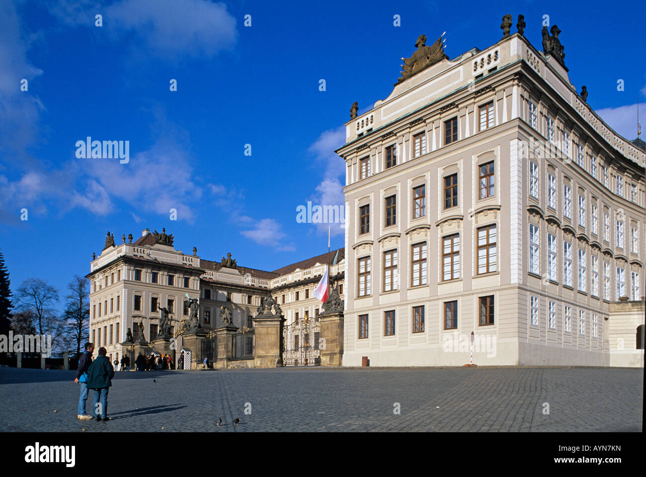 Europa Tschechien Tschechische Republik Repubblica ceca CZ Prag Praga Prager Burg Castle Foto Stock