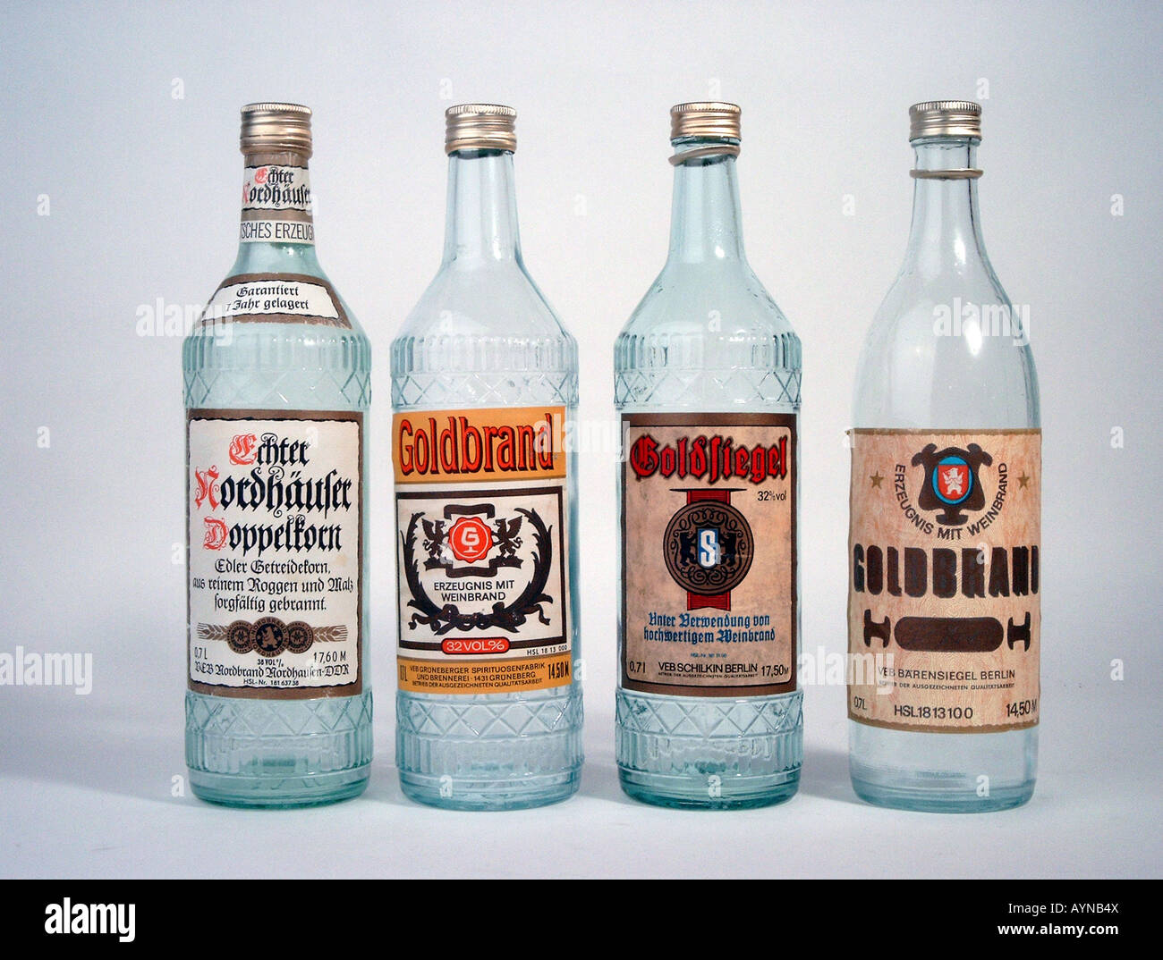 Alcool, bottiglie di alcool 'Klarer', GDR, 1980s, Foto Stock