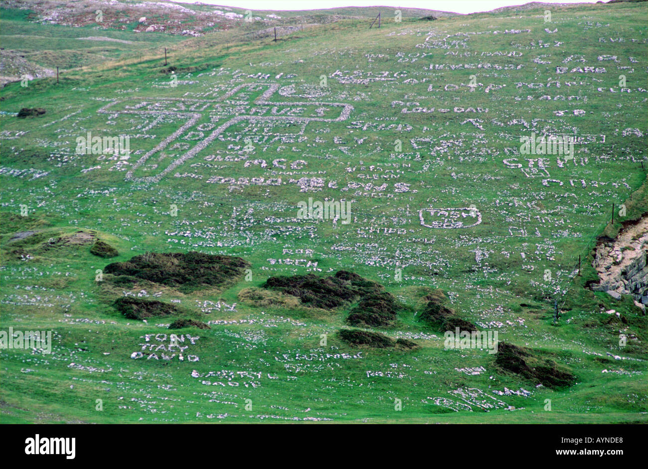 I messaggi di cui in pietra Great Orme Llandudno Gwynedd North Wales UK Regno Unito Europa Foto Stock