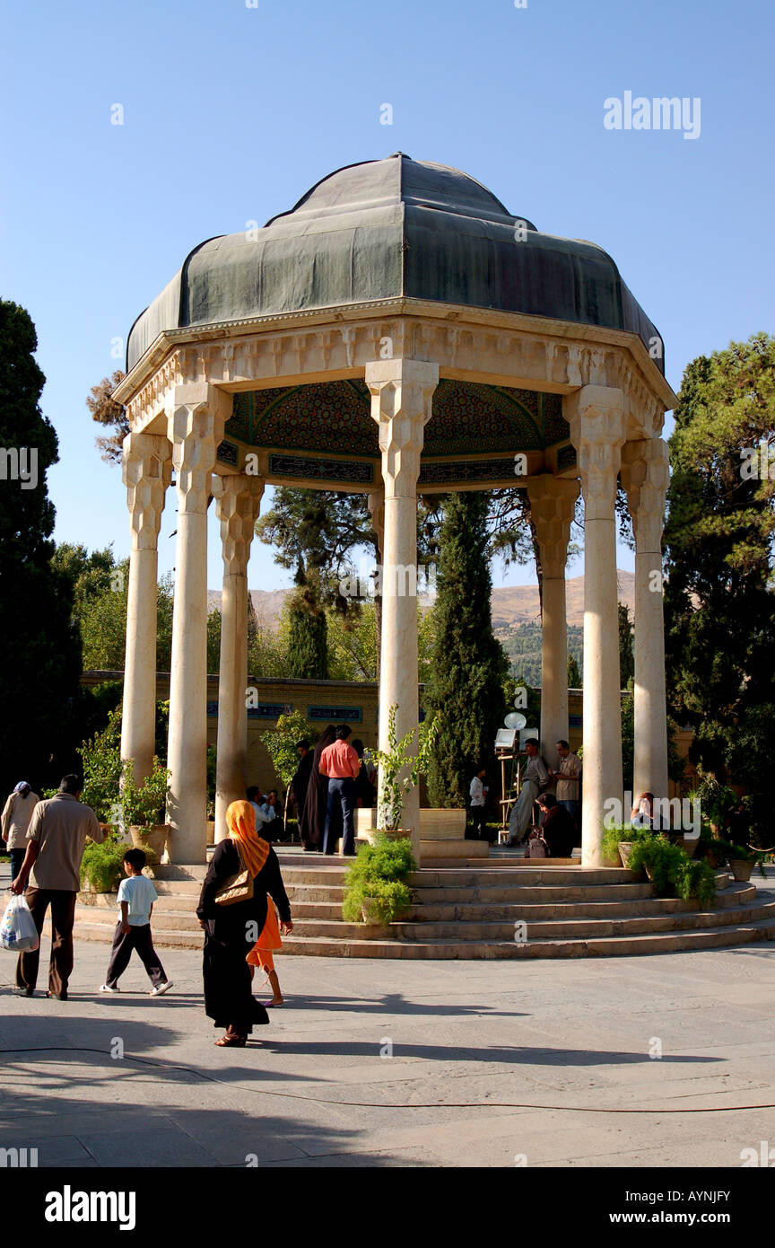 La Tomba di Hafez, Musalla giardini, Shiraz, Iran Foto Stock