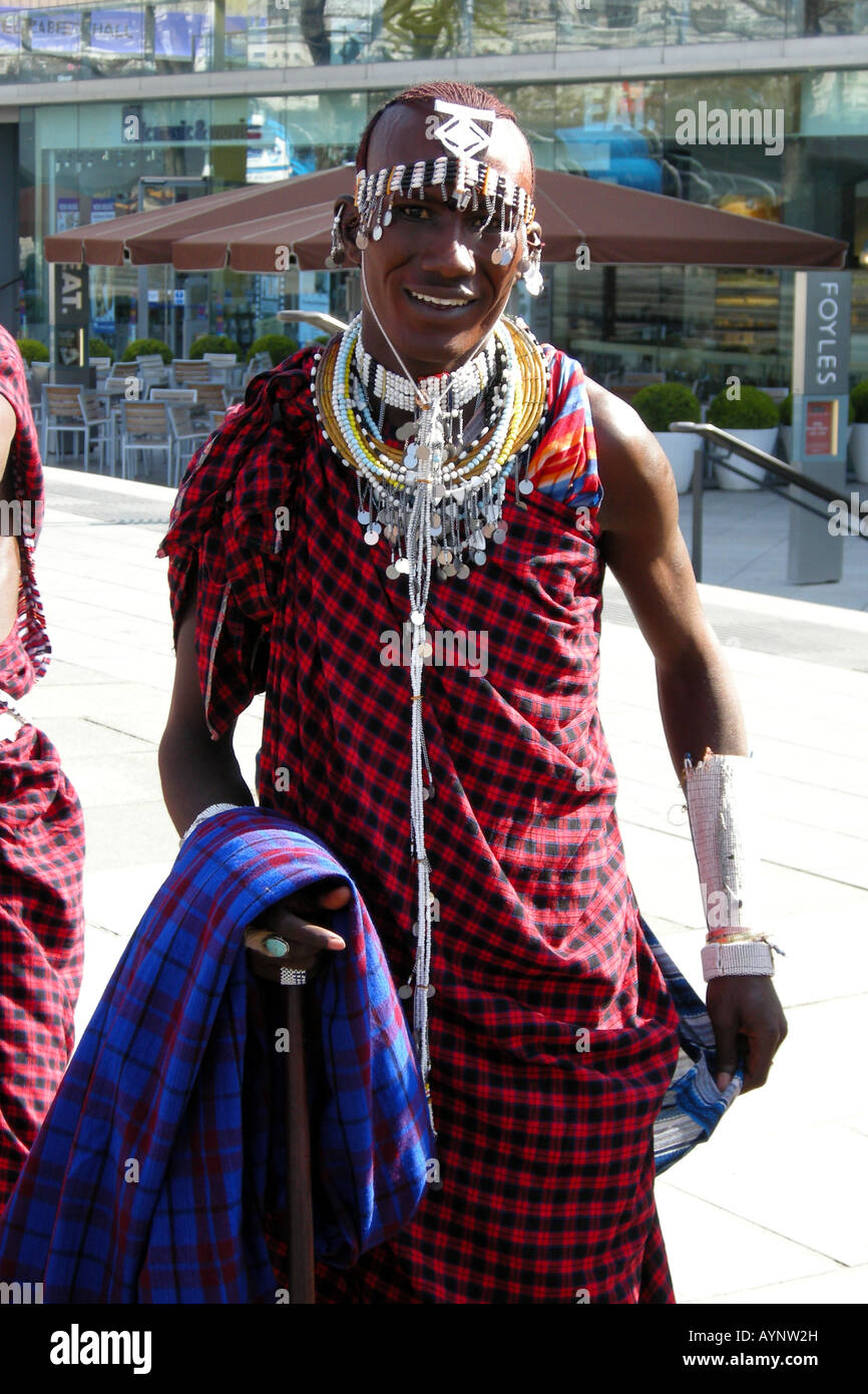 Masai guerrieri di Londra per la Maratona di domenica Foto Stock