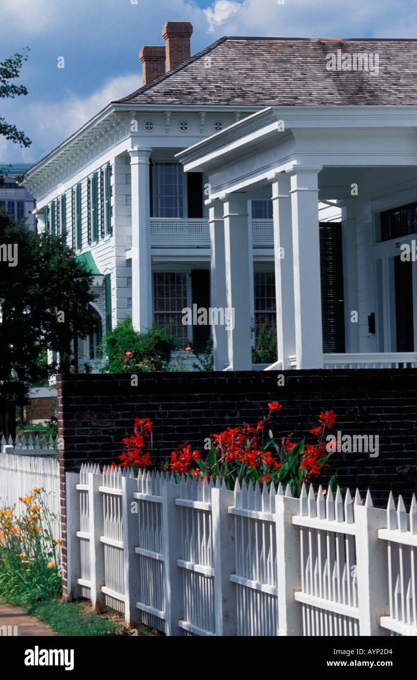 Edificio ristrutturato del XIX secolo case nella vecchia città di Alabama, Montgomery in Alabama USA Foto Stock