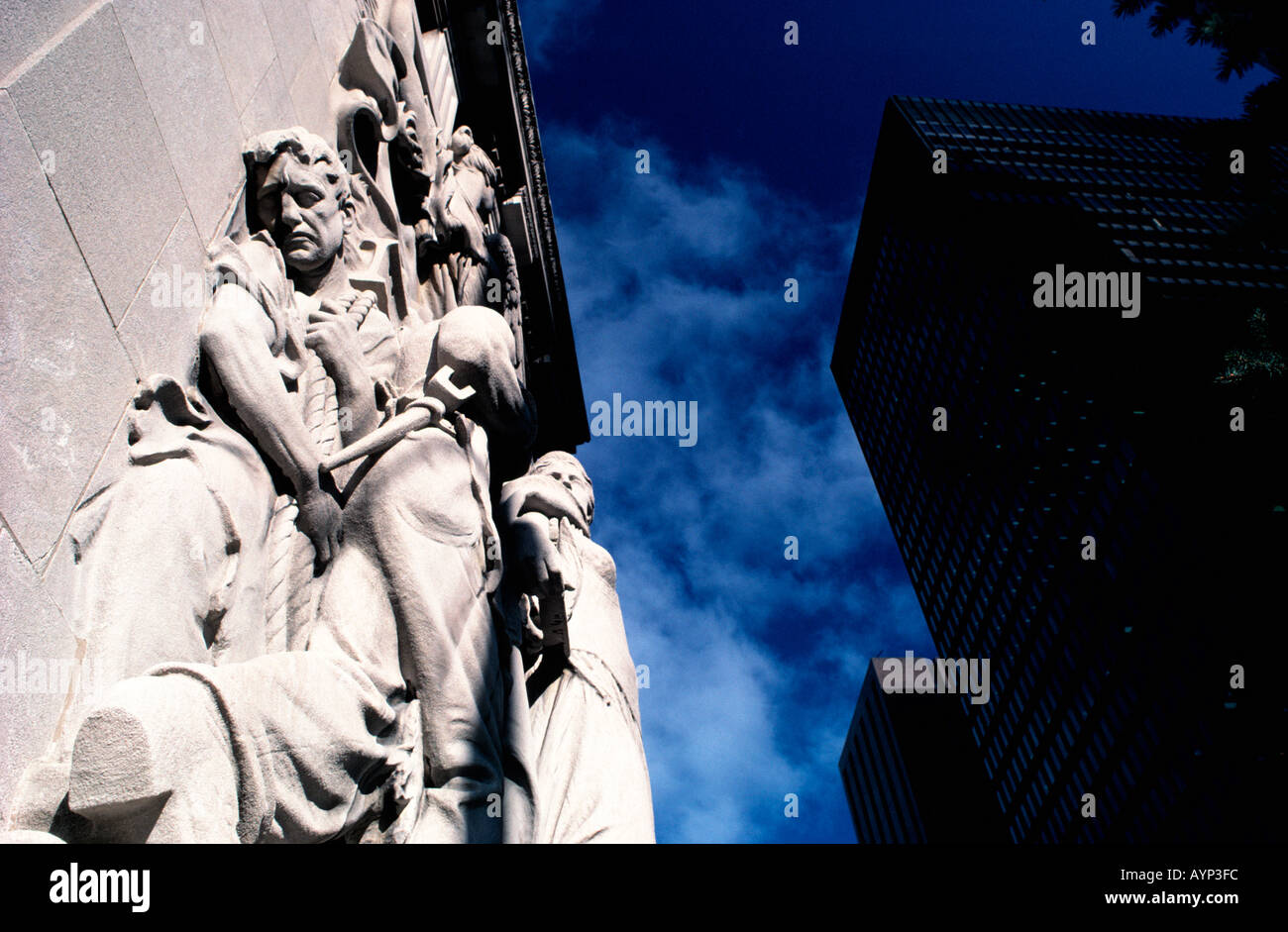 Michigan Avenue Bridge House scultura raffigurante la storia di Chicago Foto Stock