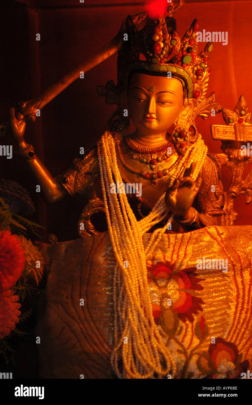Statua di Buddha di saggezza con la spada Manjushri Dharamsala India Foto Stock