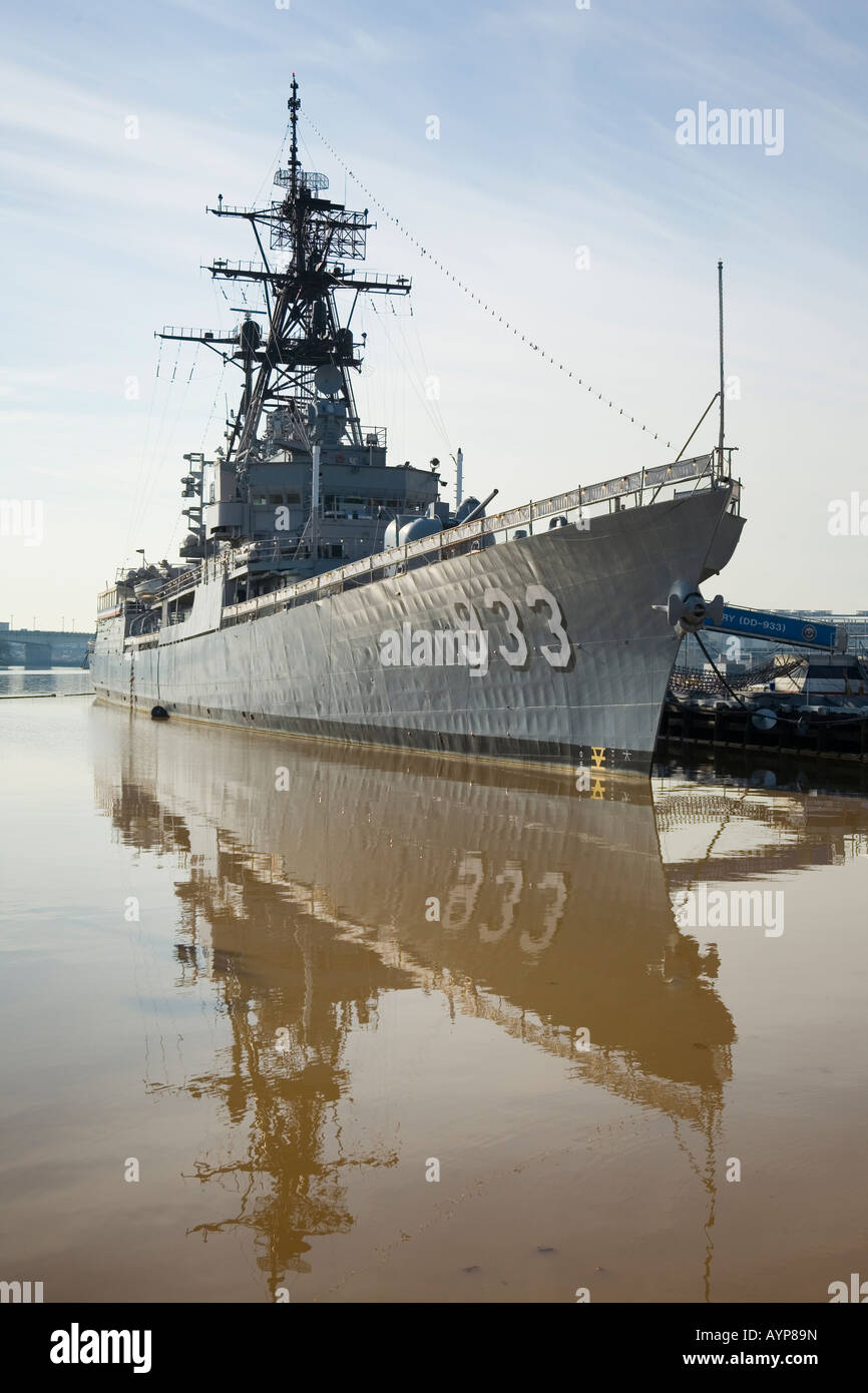 USS Barry un display destroyer vicino a U S Museo della Marina a Washington DC Foto Stock