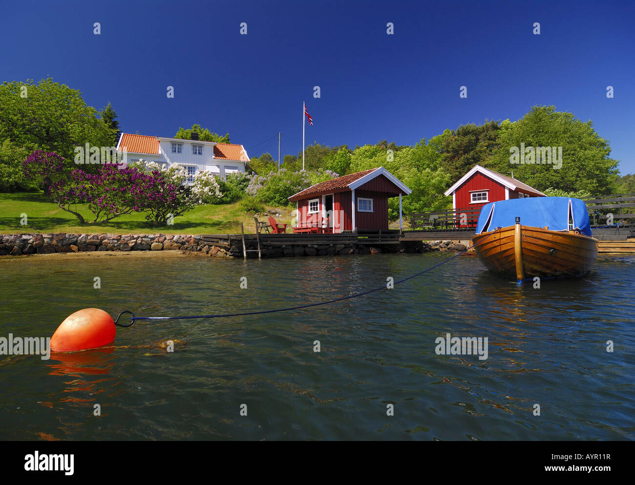 Appartamento casa con giardino e darsena, Risor, Aust-Agder, la Norvegia meridionale e Scandinavia Foto Stock
