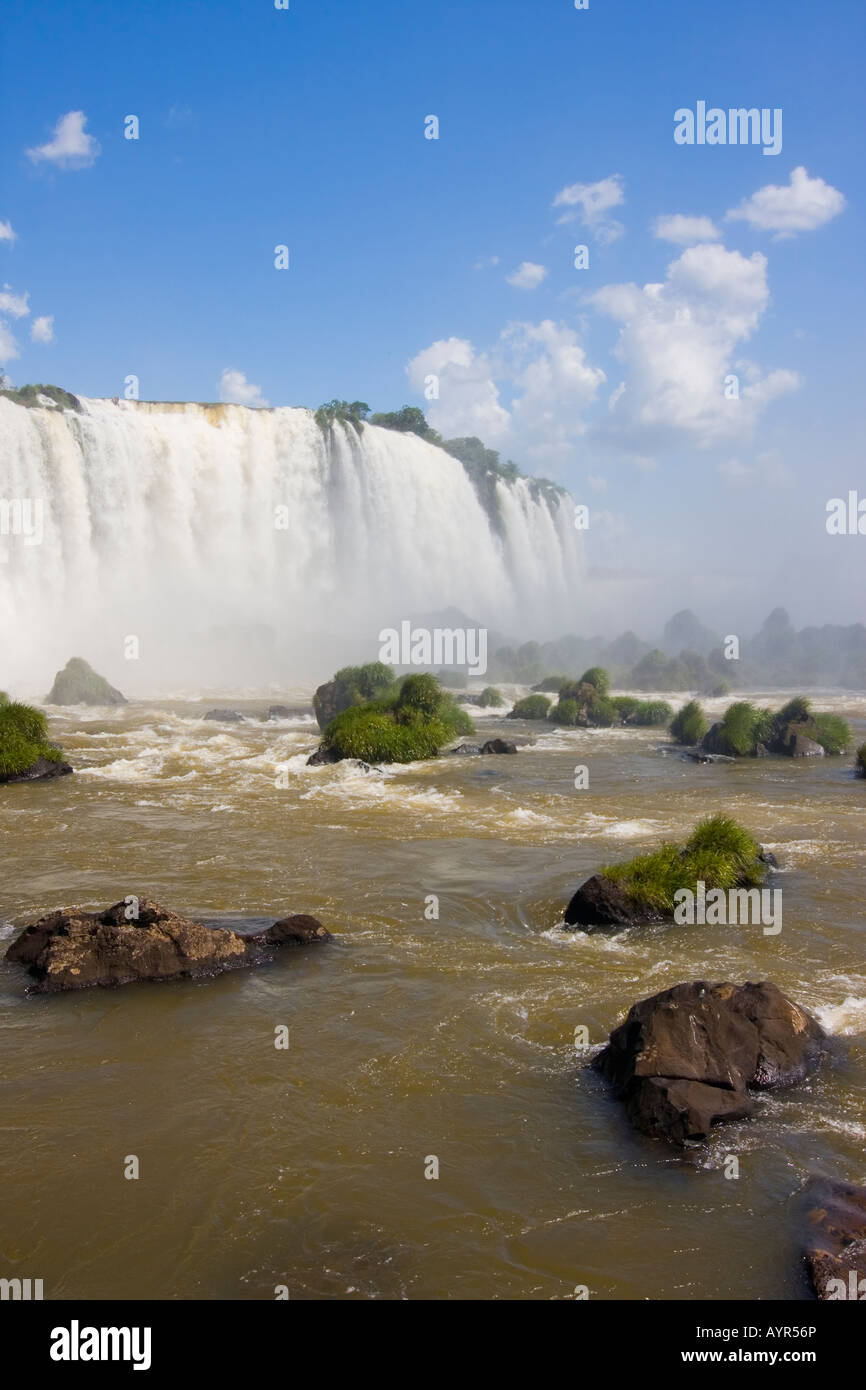 Parte di Iguassu Falls sul lato brasiliano Foto Stock