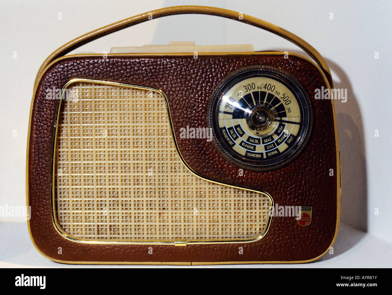Anni Cinquanta la radio portatile Philips, Vienna, Austria, Europa Foto  stock - Alamy