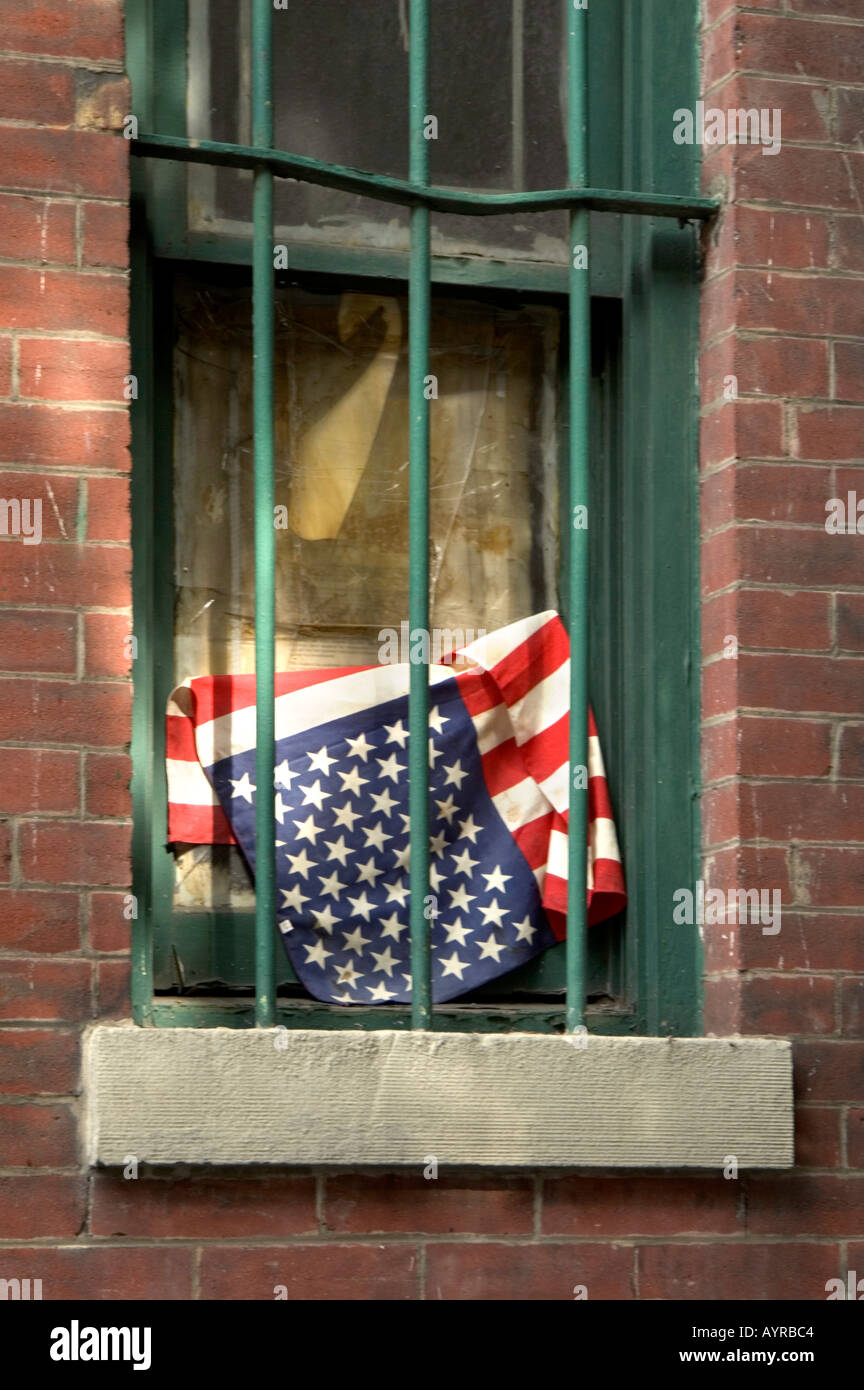 Noi bandiera dietro le sbarre MANHATTAN NEW YORK CITY STATI UNITI D'AMERICA Foto Stock
