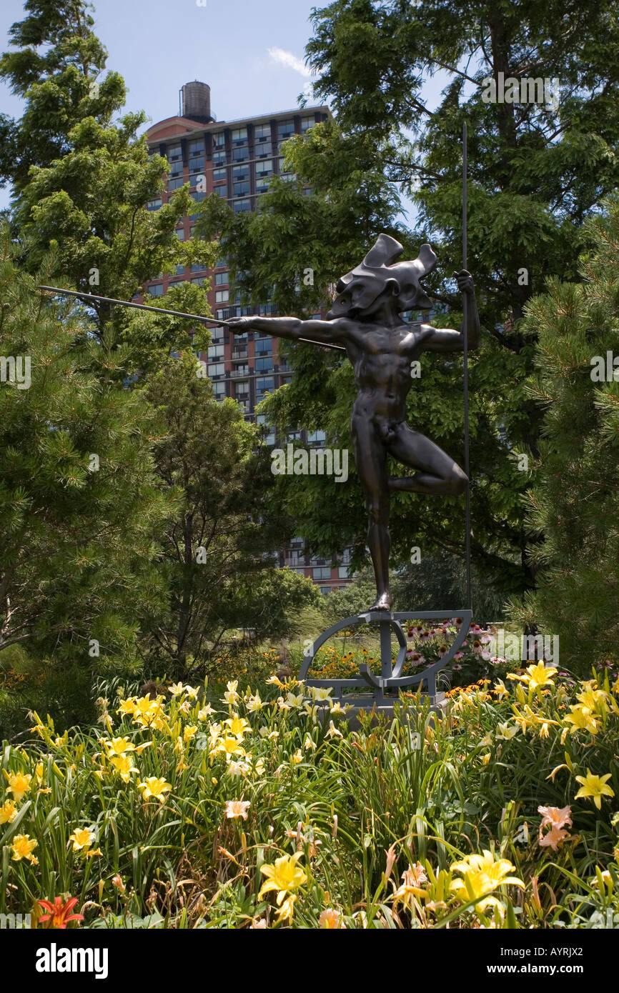 La statua di Ulisse di Ugo Attardi in Rockefeller Park, Manhattan, New York, Stati Uniti d'America. Foto Stock