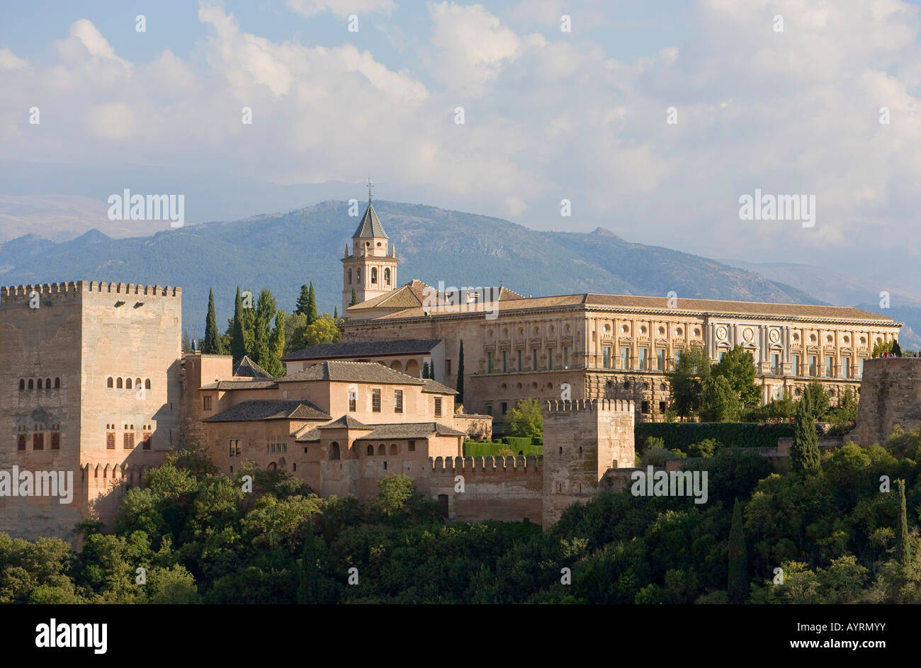 La Alhambra, castello moresco, sede della dinastia Nasrid e Carlo V, Granada, Andalusia, Spagna, Europa Foto Stock