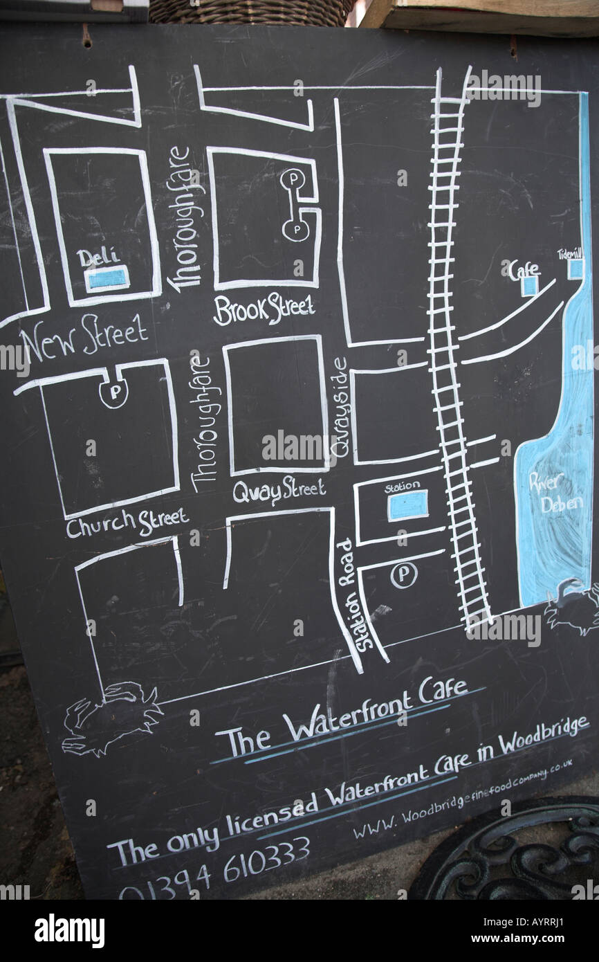Disegnata a mano street mappa che mostra la posizione su chalk blackboard Foto Stock