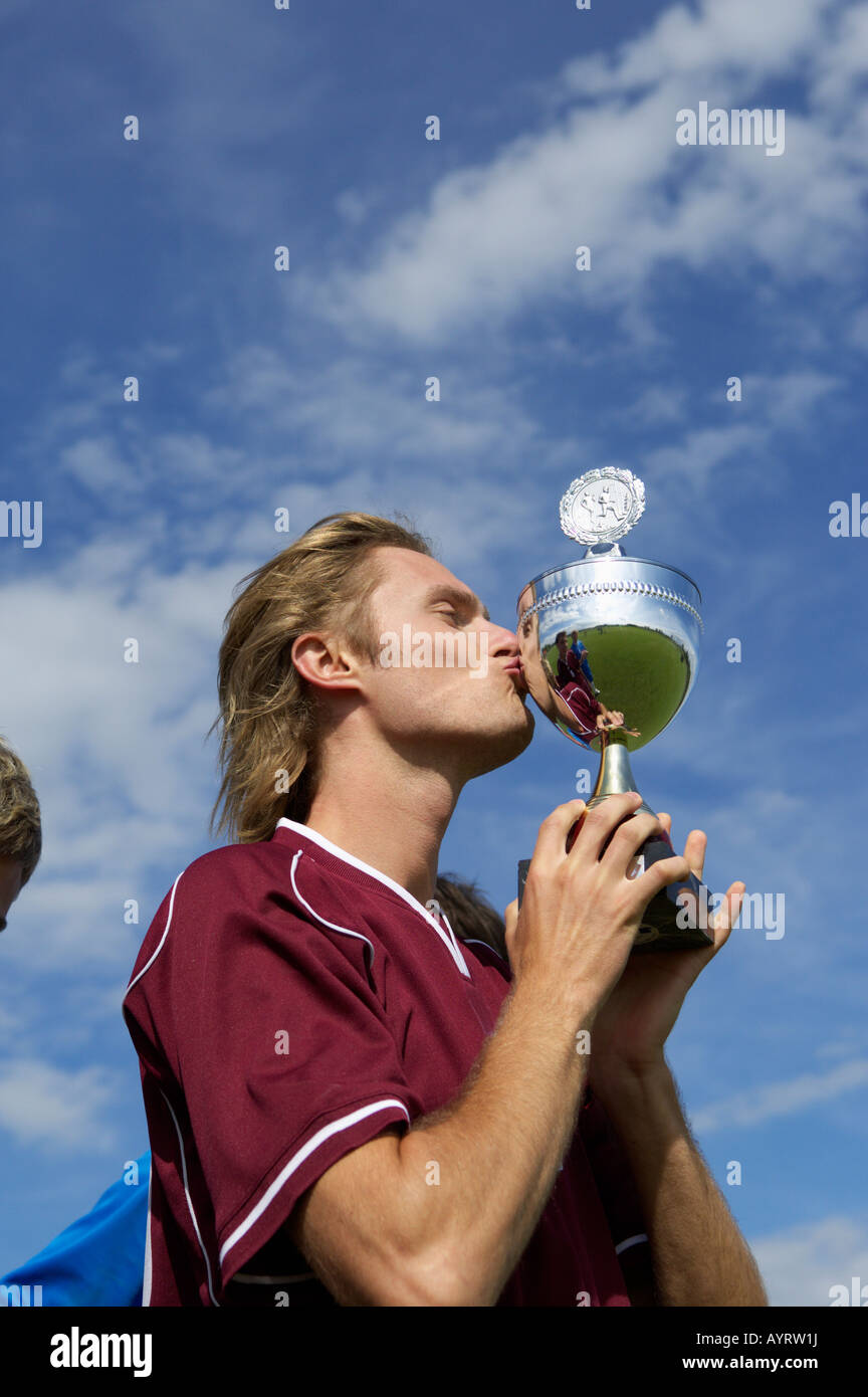Kicker baciare una tazza Foto Stock