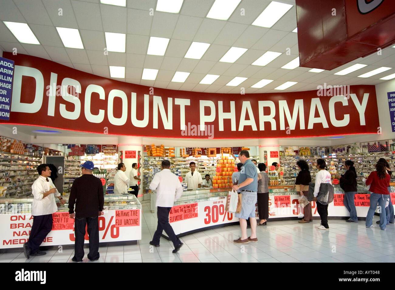 Sconto farmacia dove noi cittadini acquistare a buon mercato farmaci prescrizione appena oltre il noi confine messicano in Tijuana, Messico Foto Stock