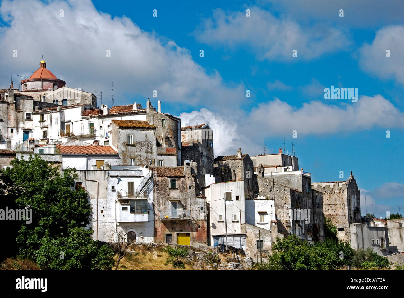 Villaggio su Mt. Il Gargano, provincia di Foggia, Puglia, Italia Meridionale Foto Stock