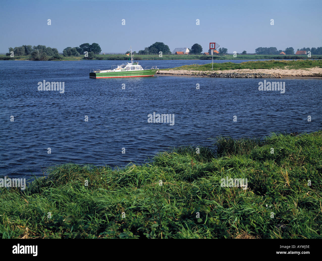 Elbeufer, Elbestrand, Flusslandschaft, Elbelandschaft bei Bleckede, Zonengrenze, deutsch-deutsche Grenze, Grenze zwischen der Bundesrepublik und der D Foto Stock