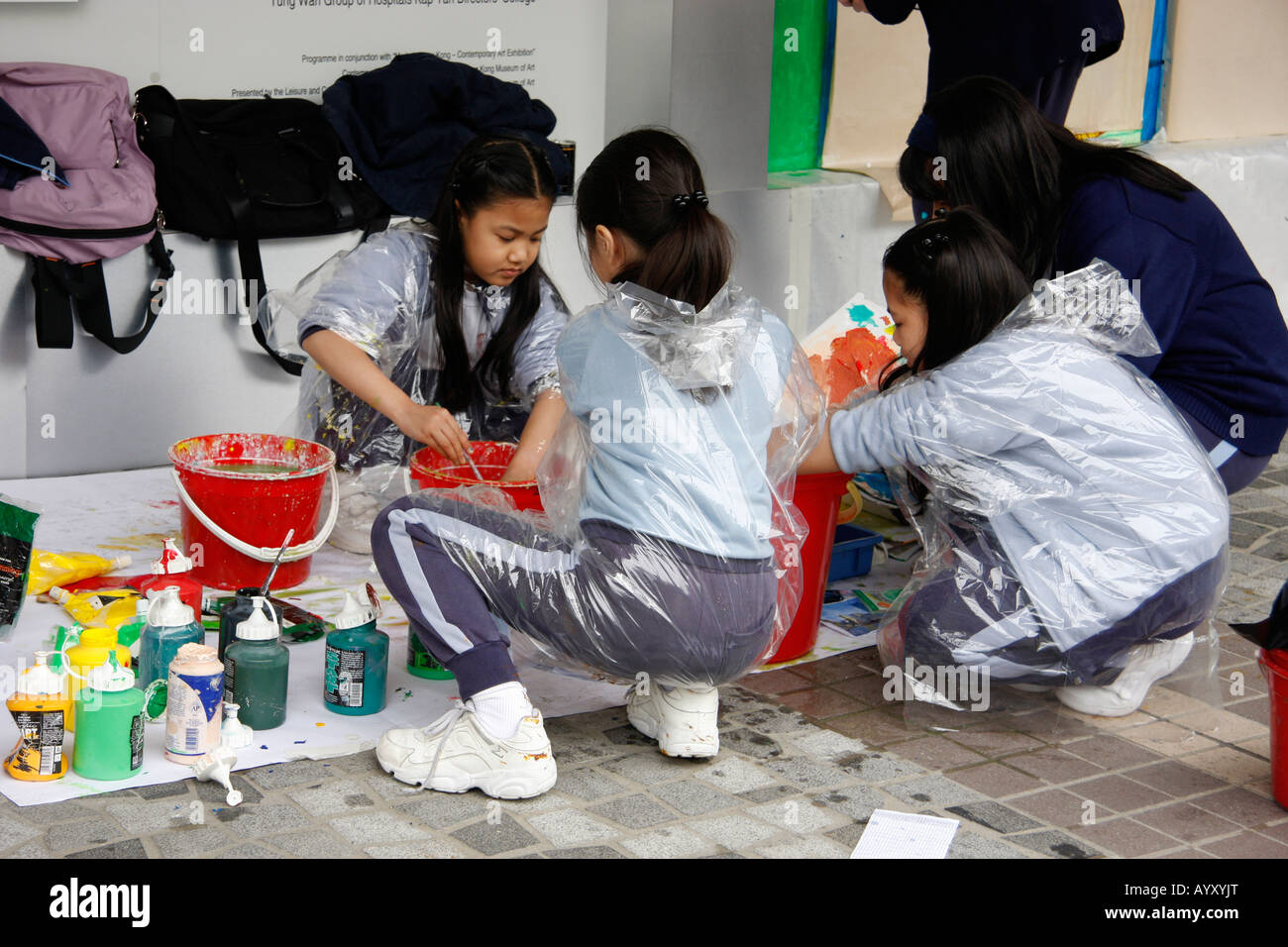 HONG KONG scolari prendere parte in città arte progetto PRESSO IL MUSEO DI ARTE MODERNA Foto Stock