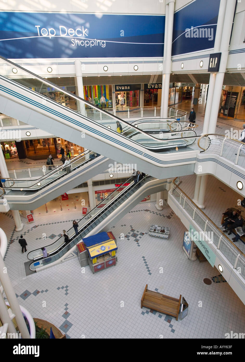 Interno del Princes Quay shopping center Hull East Yorkshire England Regno Unito Foto Stock