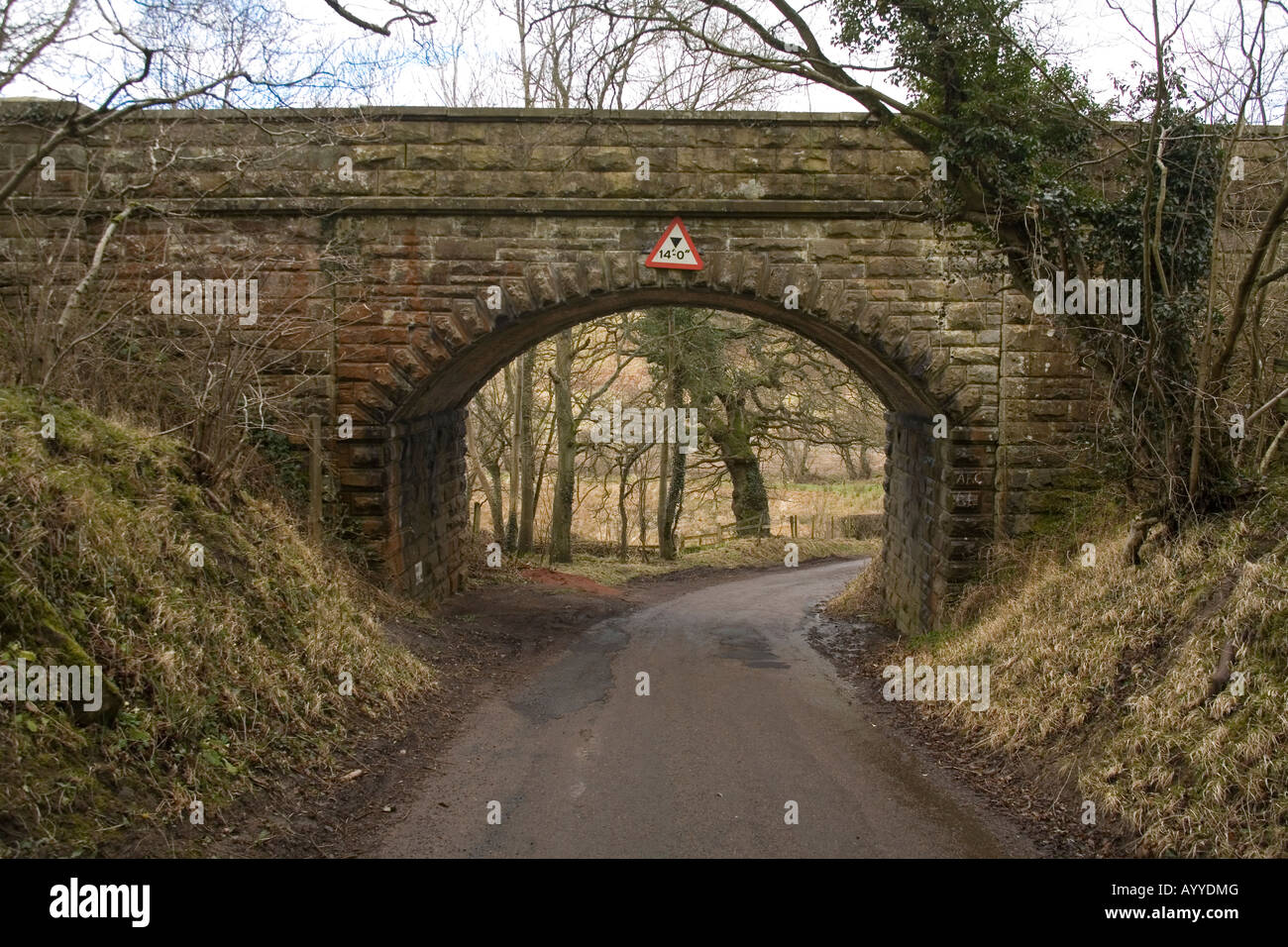 In disuso ponte ferroviario Glanton Northumberland, Inghilterra. Foto Stock