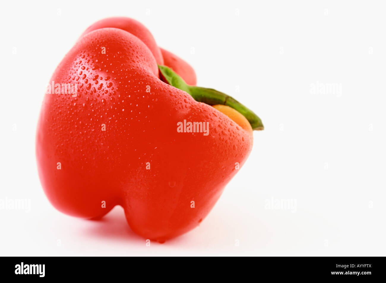 Bellpeppers su sfondo bianco Foto Stock