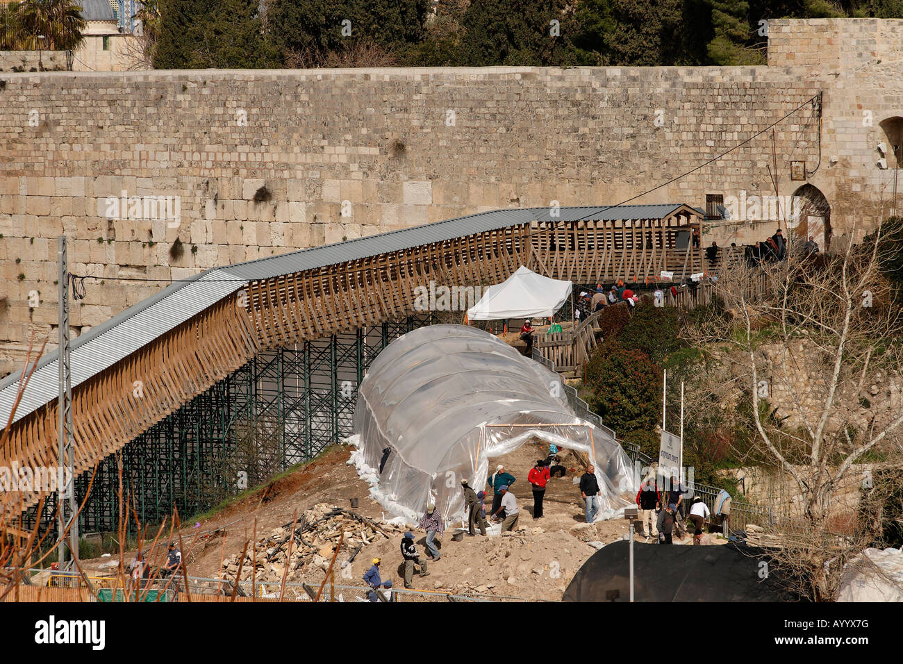 Israele Gerusalemme la città vecchia di scavo archeologico dal gate del Maghrebin Foto Stock