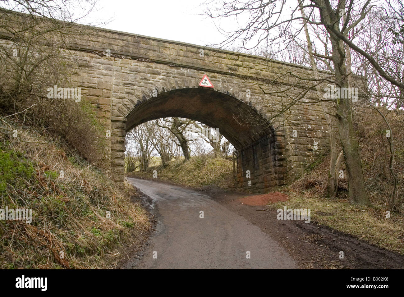 In disuso ponte ferroviario Glanton Northumberland, Inghilterra. Foto Stock