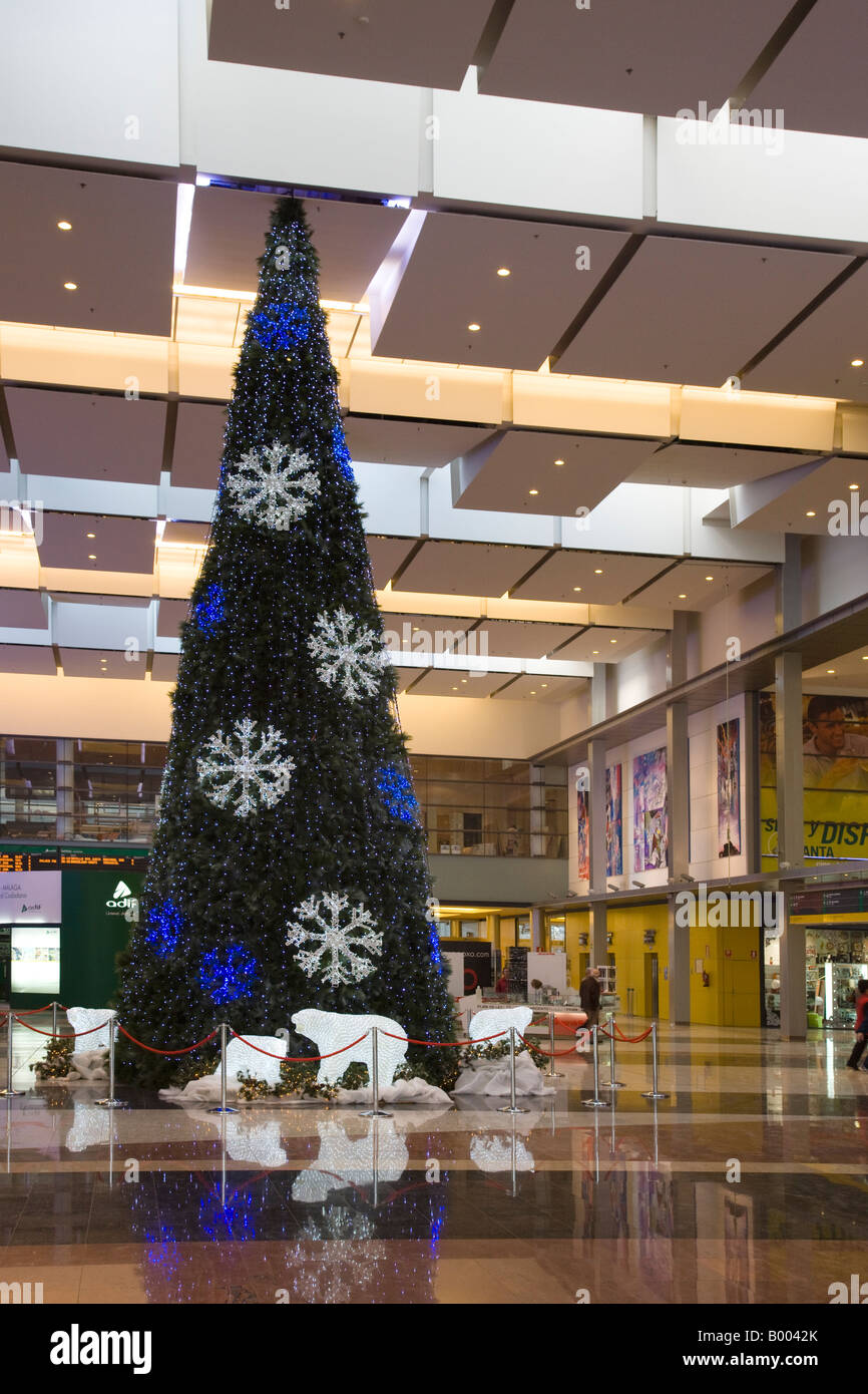 Renfe linea principale atrio della stazione a Natale Malaga Spagna Foto Stock