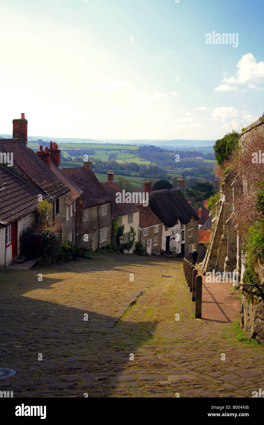 Guardando verso il basso Gold Hill Shaftesbury Dorset Regno Unito Foto Stock