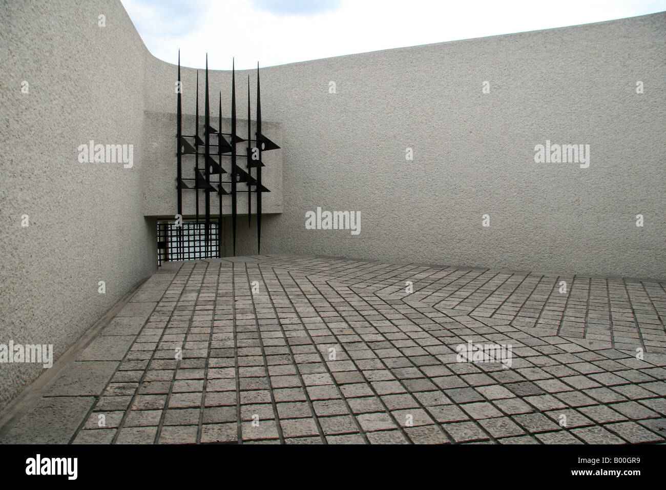 La griglia al Mémorial des Martyrs de la Déportation sulla Ile de la Cite, Parigi. Foto Stock