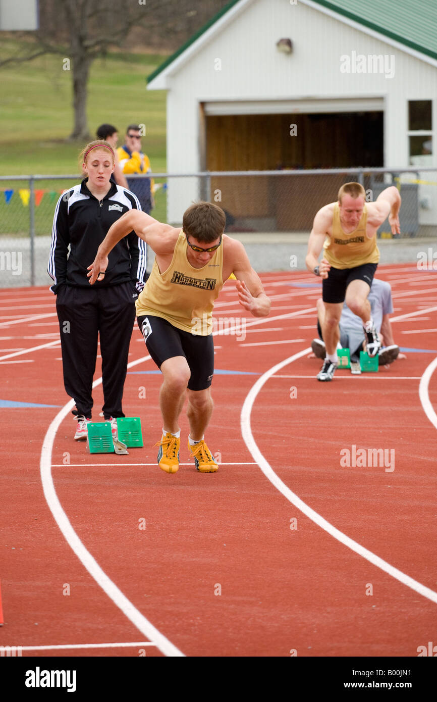 College via e il campo Foto Stock