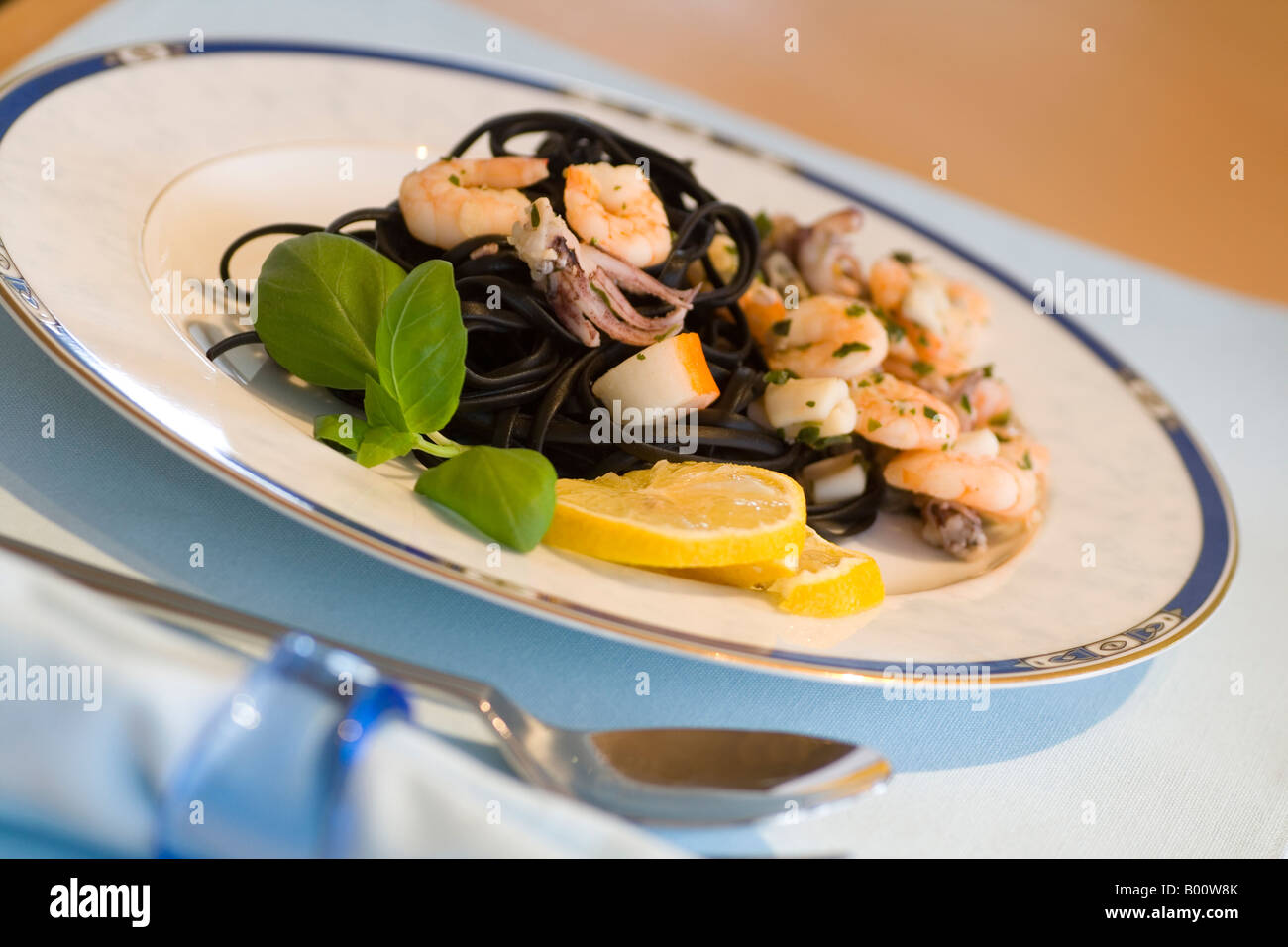 Linguine con frutti di mare Foto Stock