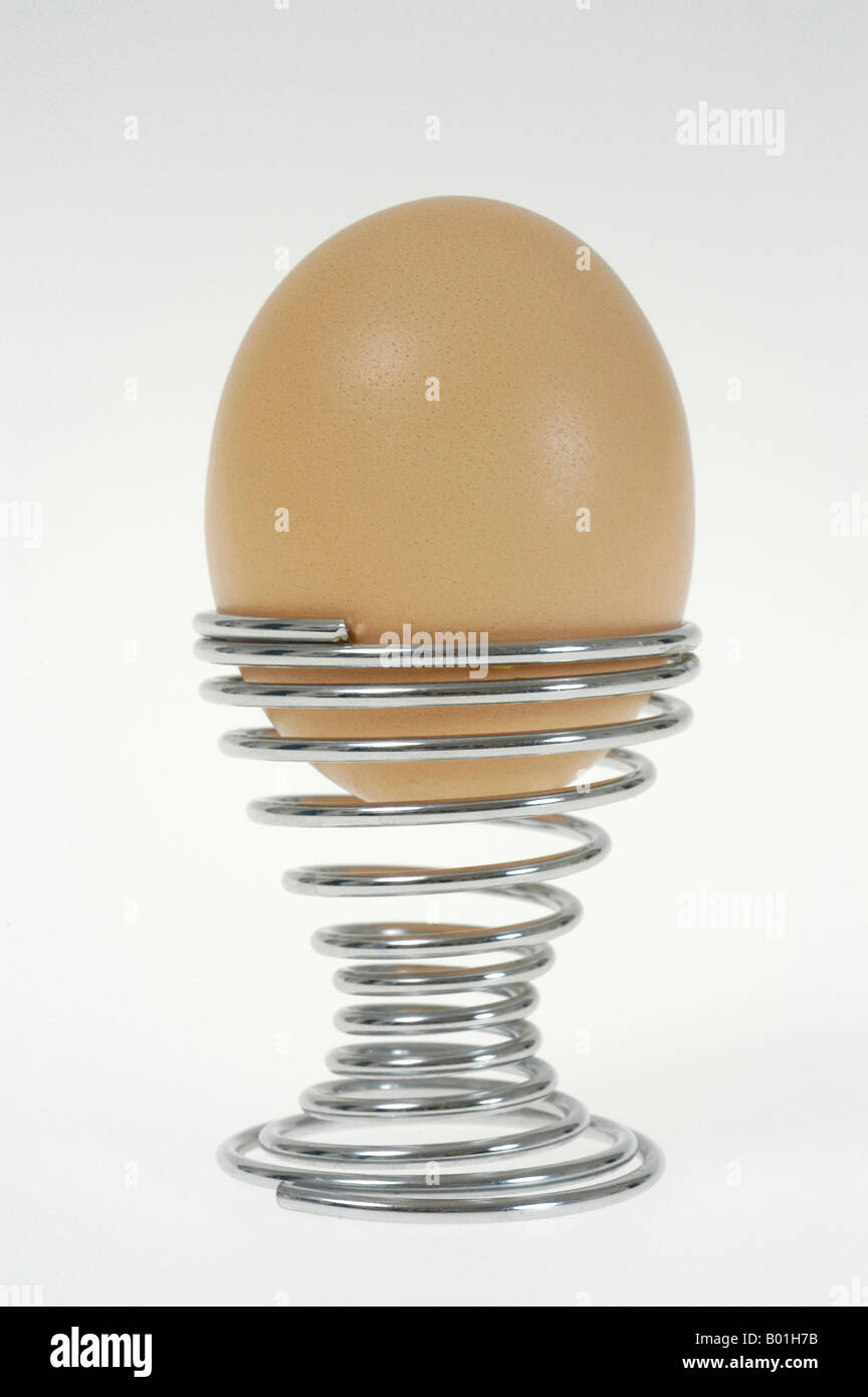 La colazione uovo in una spirale uovo cup Foto Stock