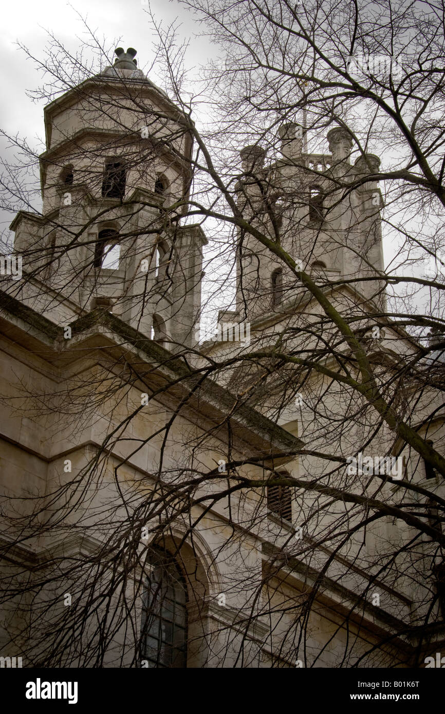 Chiesa di San Giorgio in oriente, vicino Shadwell, Londra, Inghilterra, Regno Unito. Costruito 1719 - 1724 progettato da Nicholas Hawksmoor Foto Stock
