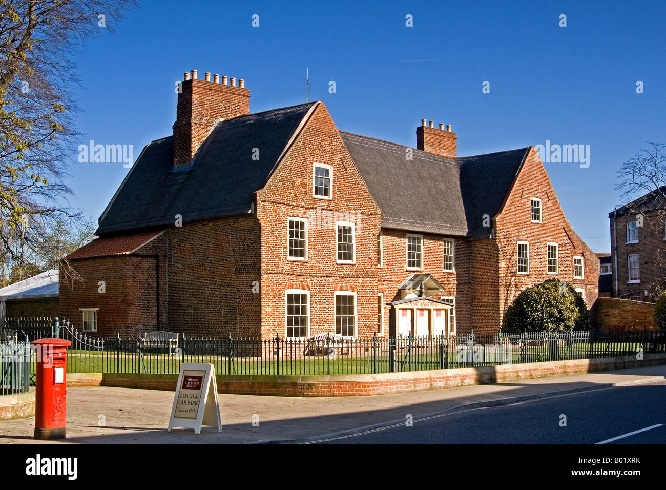 Alford Manor House con tetto di paglia Alford Lincolnshire circa 1661 Foto Stock