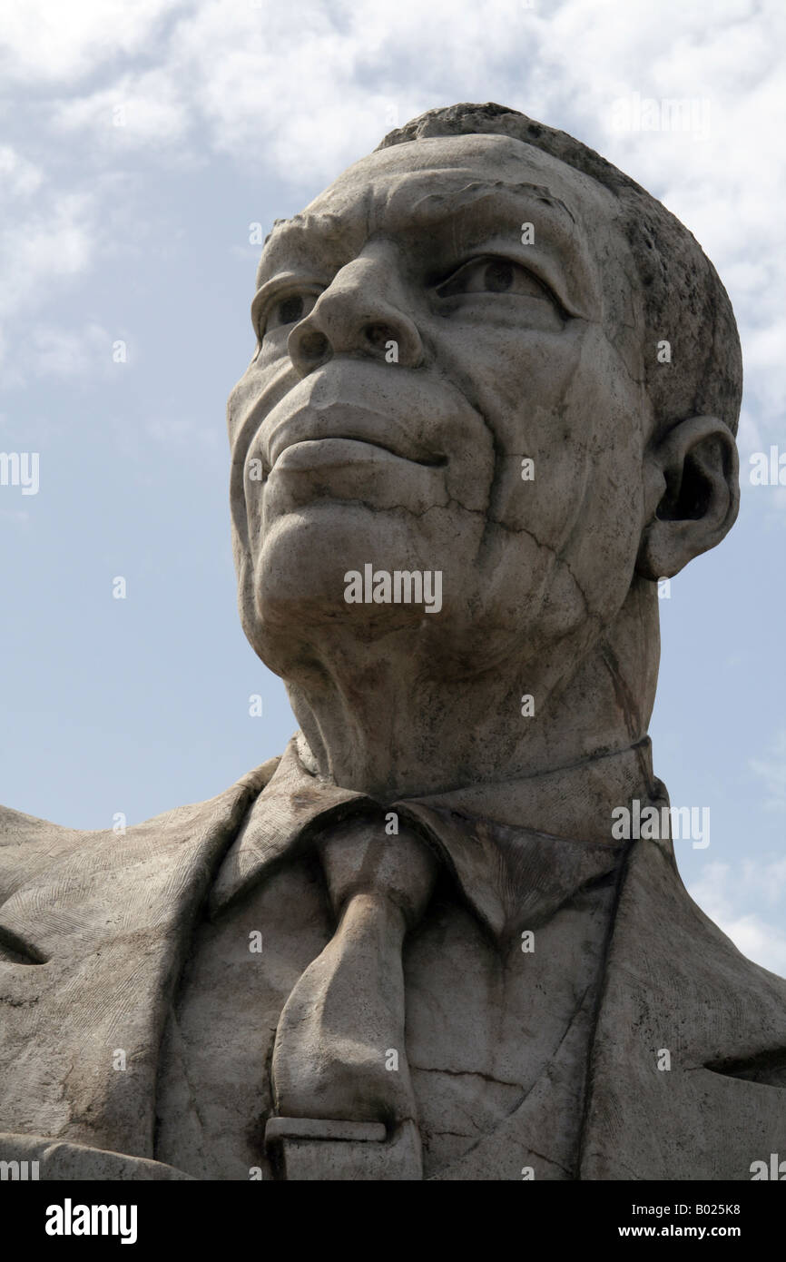 Statua di Sir Vere Cornwall Bird, St Johns, Antigua, dei Caraibi Foto Stock