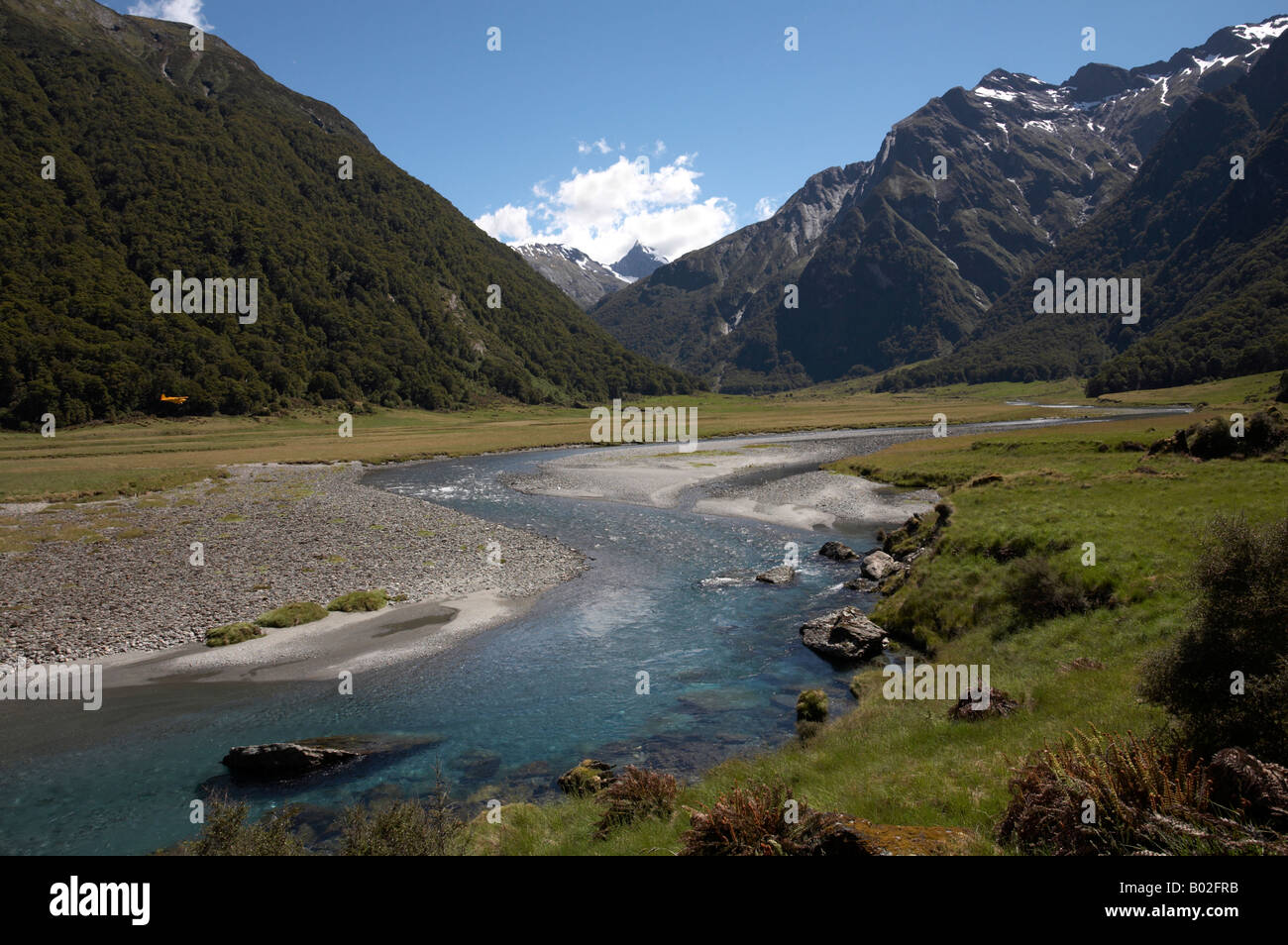 La Siberia esperienza bush a piedi attraverso la valle Wilkin nel montare gli aspiranti World Heritage National Park, Isola del Sud, Nuova Zelanda Foto Stock