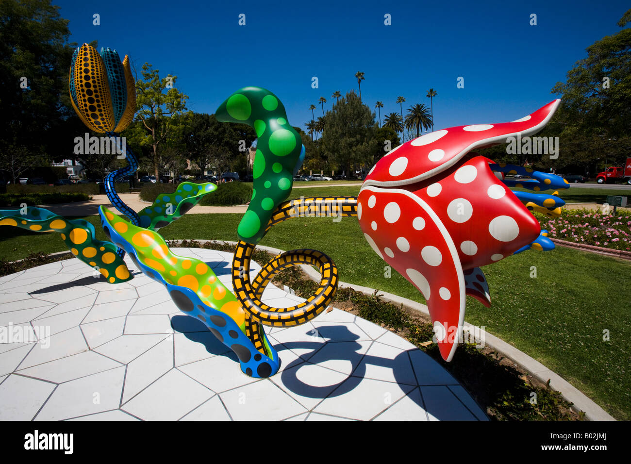 Inno della vita tulipani di Yayoi Kusama Beverly Hills Los Angeles County in California negli Stati Uniti d'America Foto Stock