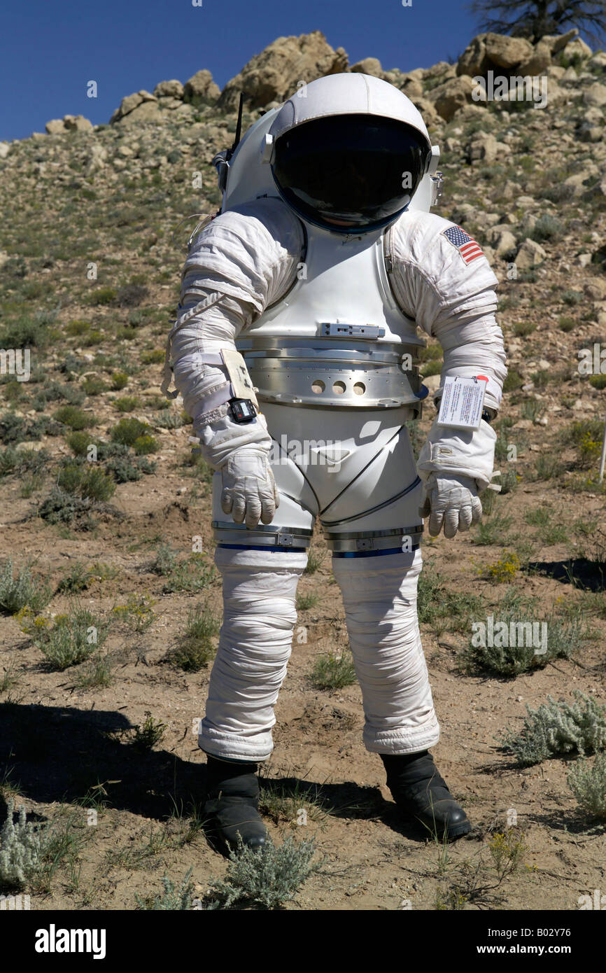 Un astronauta dotato di un contrassegno-III tuta. Foto Stock